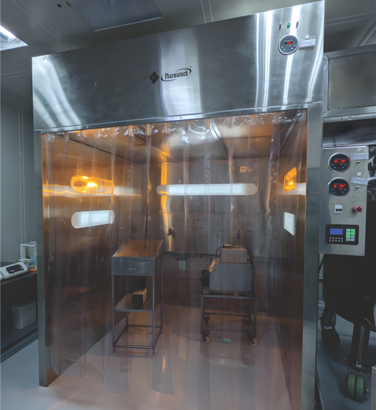 Downflow Booth with Restricted Access Barrier System (RABS)